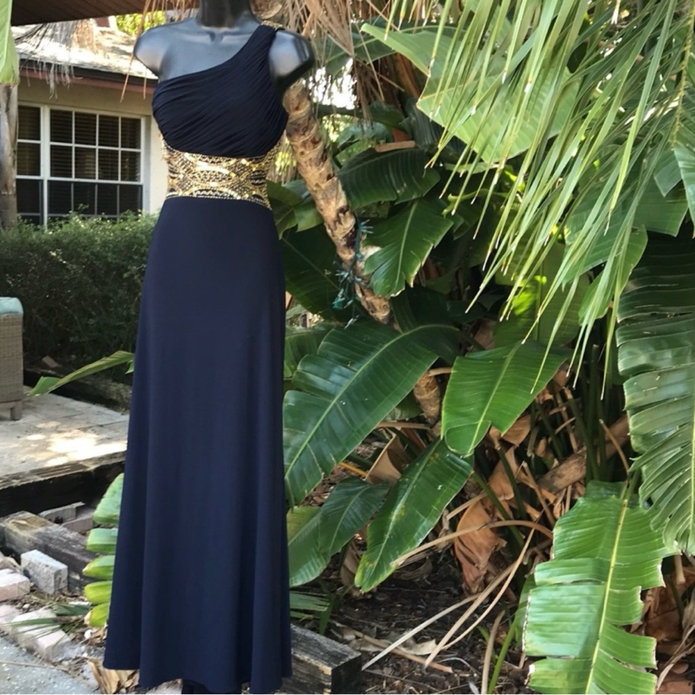 Betsy & Adam One Shoulder Dress in Black and Gold